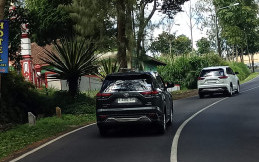 Toyota 'Pede' Kijang Innova Zenix Bensin Bisa Geser Popularitas Diesel