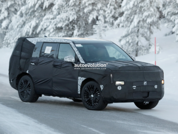 Semakin Canggih, Hyundai Santa Fe Facelift Tampil dengan DRL Vertikal dan Teknologi AI