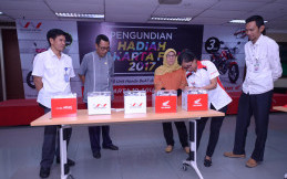 Wahana Undi 16 Hadiah Motor Konsumen Jakarta Fair