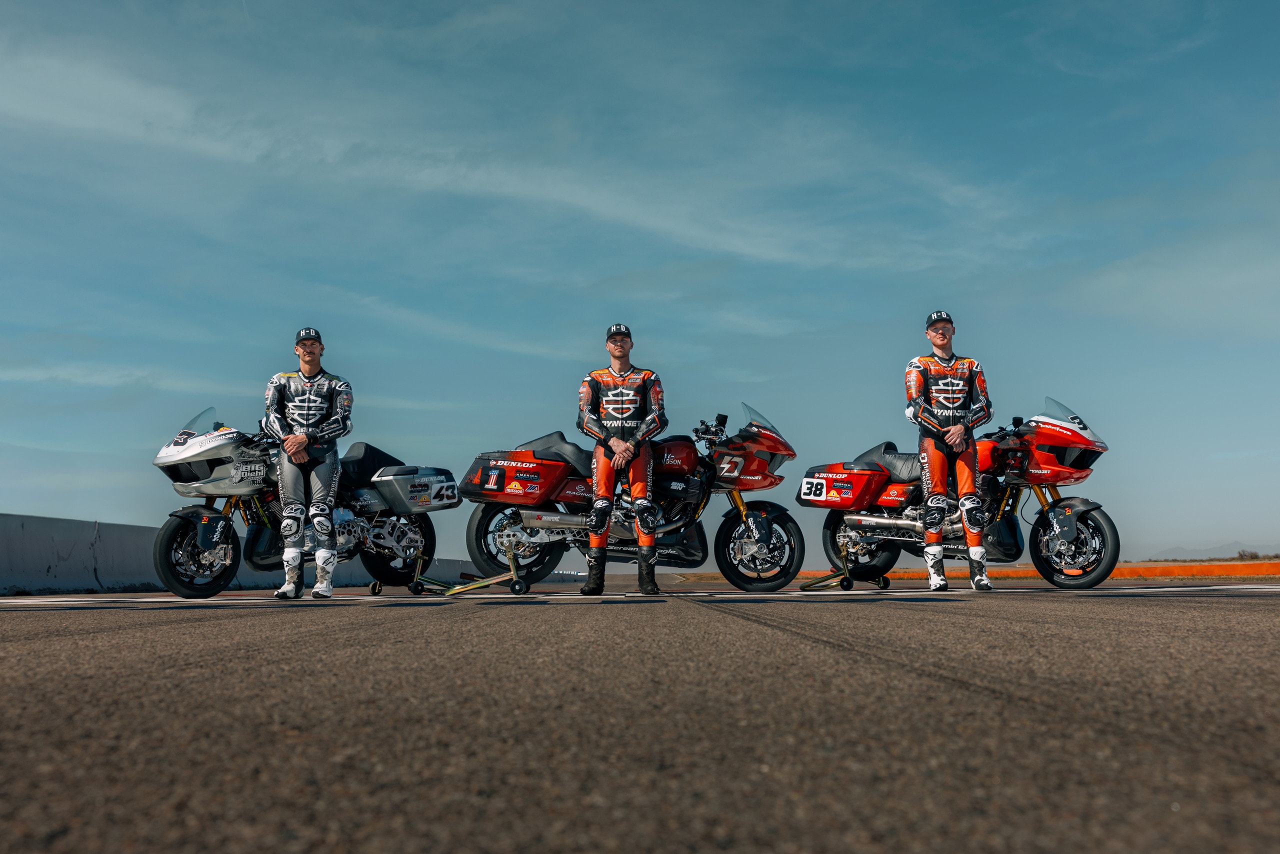 Harley-Davidson Turunkan Road Glide Balap di King of the Baggers 2026