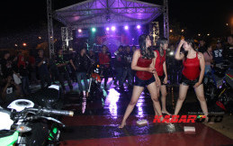 Aksi Menggoda Lady Wash di Acara Anniversary dan Deklarasi XOBR