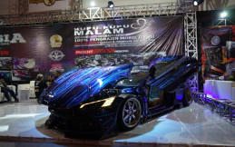 Mobil Kupu-Kupu Malam Rajai Final BlackAuto Battle 2018 Surabaya