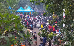 Selain Anies Baswedan, Ribuan Peserta Padati Indonesia Vespa Days 2019
