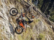 KTM 300 EXC Hardenduro 2027, Sudah Siap Main Ekstrem dari Pabrik!