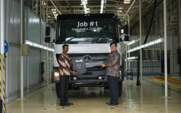 Daimler Luncurkan Mercedes-Benz Axor Standar Euro 4 Rakitan Lokal