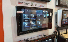 Asuka Bawa Tren Baru Head Unit, OEM Look Layar Besar 10 Inci