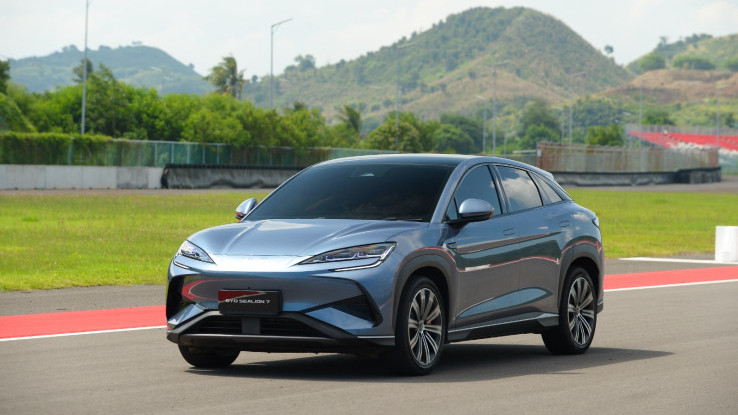 Penjualan Mobil Listrik Mei 2025 Turun, BYD Masih Kuasai Pasar