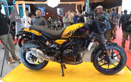 Royal Enfield Guerrilla 450 Resmi Mendarat di IIMS 2025, Banderol Rp149 Jutaan