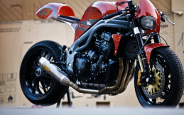 Modifikasi Motor Triumph