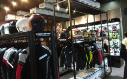 Produsen Helm dan Distributor Apparel Kini Andalkan Penjualan Online