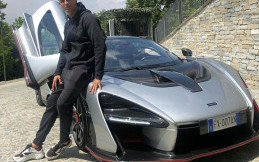 Cristiano Ronaldo Pamer Mobil McLaren Senna Baru