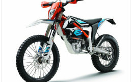 KTM Hadirkan Motor Listrik Freeride EXC 