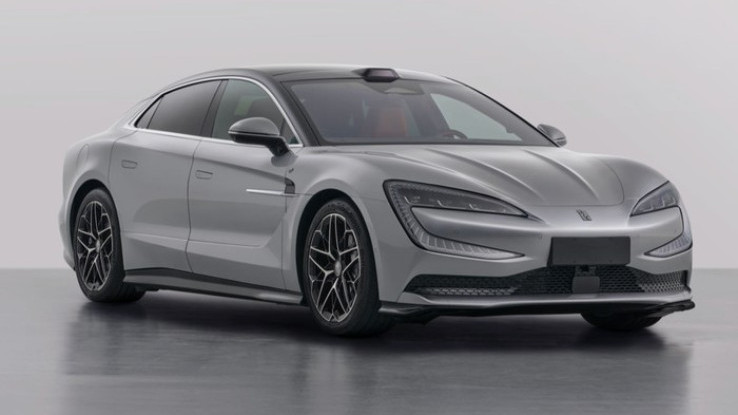 Varian Terbaru Yangwang U7 Mampu Tempuh Jarak 1.000 Kilometer