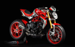 Naked Bike MV Agusta Dragster 800 RC Diproduksi 350 Unit