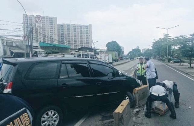 Kecelakaan Tunggal Merajalela, Separator Jalan Jadi Korban