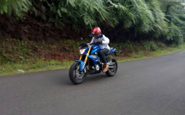 Jurnalis Taklukan Gunung Salak Dengan BMW G 310 R