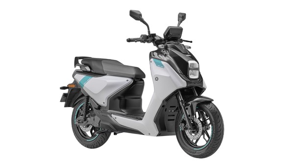 Motor Listrik Yamaha EC-6 Mampu Tempuh Jarak 160 Kilometer