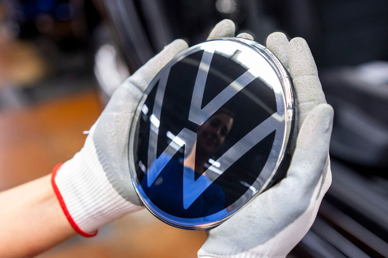 Volkswagen Memperpanjang Penundaan Produksi Hingga 19 April