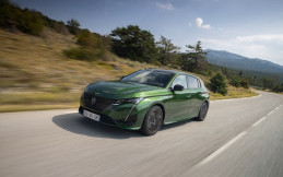 Peugeot 308 Sukses Raih German Car of The Year (GCOTY) 2021