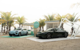 Porsche Experience Bay Hadirkan Pengalaman Unik di PIK 2