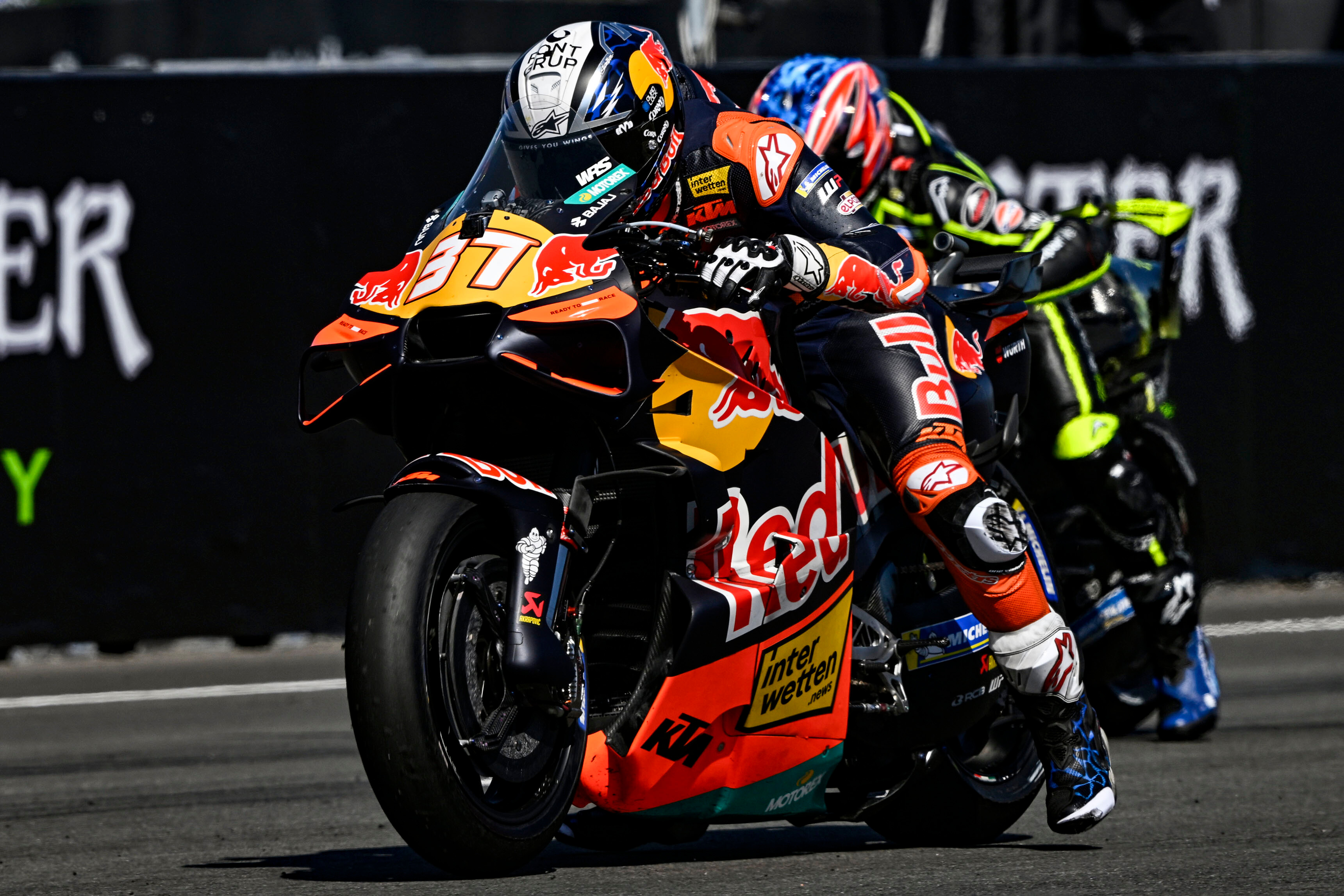 Dorna Umumkan Aturan Baru MotoGP 2026: Holeshot Device Dilarang!