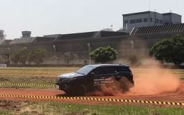 Bridgestone Buktikan Kemampuan Dueler A/T002, Mencobanya di Lintasan On-Road dan Off-Road
