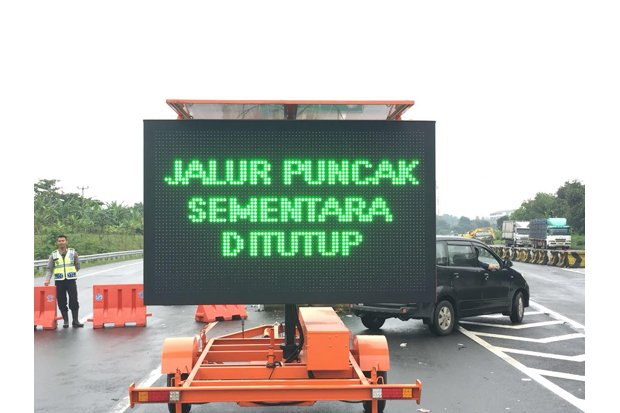 Jelang Pergantian Tahun, Jalur Puncak ditutup Selama 12 Jam