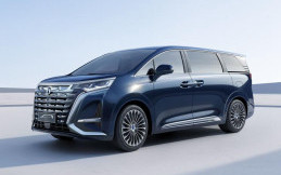 Denza D9 Mobil Elektrik Mirip Toyota Alphard