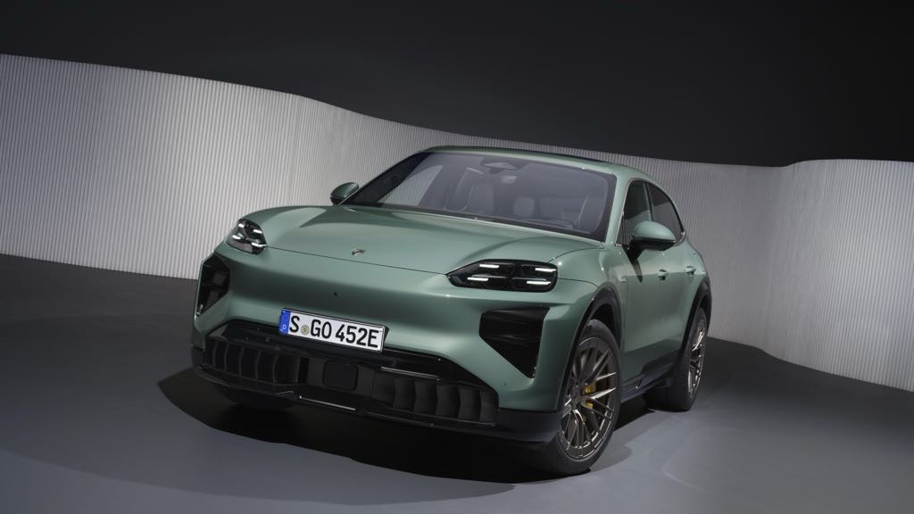 Batal Jadi Mobil Listrik, SUV Porsche K1 Gunakan Mesin V6 dan V8