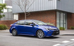 Toyota Menuju Masa Depan Karbon-Netral di Australia, Menghapus Versi Non-Hybrid dari Beberapa Model Utama