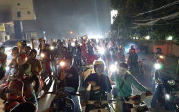 Karyawan Diler Piaggio Vespa Iseng Bikin Riding? Begini Hasilnya