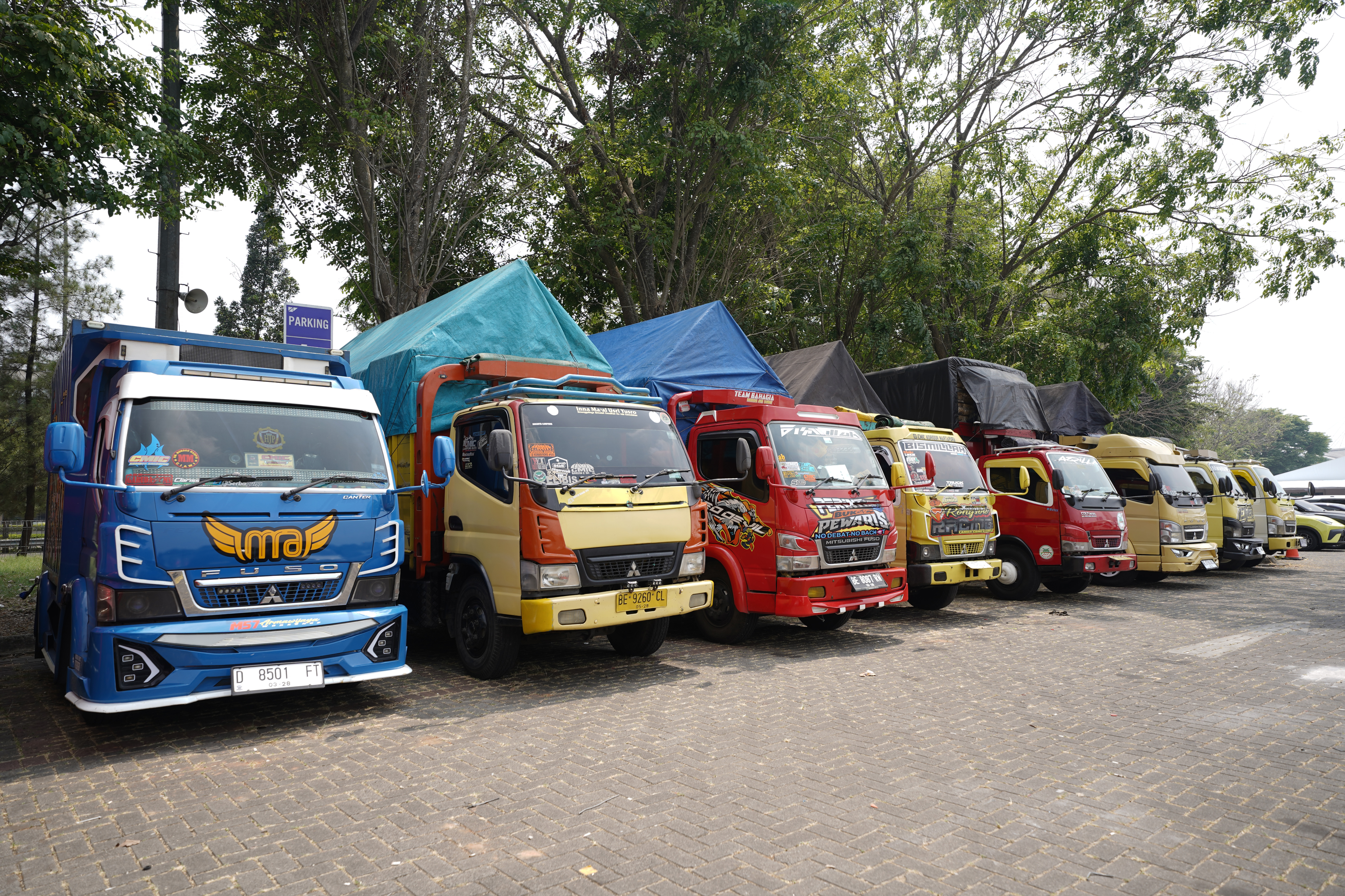 PT Krama Yudha Tiga Berlian Motors (KTB) mengundang ratusan anggota komunitas Canter Mania Indonesia Community (CMIC)