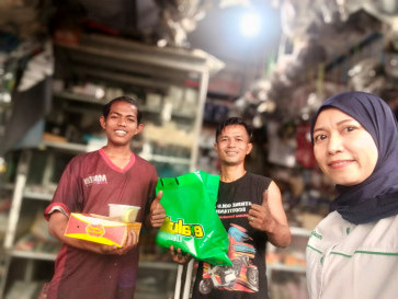 Berbagi Kebahagiaan Ramadan Bersama Mekanik Bengkel