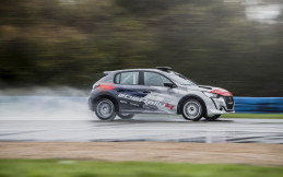 Laris Manis, Peugeot 208 RALLY4 Ingin Ulangi Kedigdayaan Sang Kakak