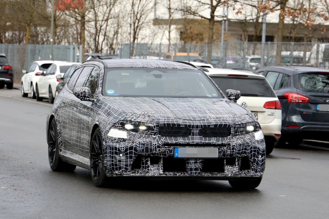 Kabin Masa Depan BMW M5 2028 Terungkap, Tampilan Makin Simpel