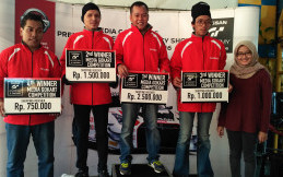 Persaingan Para Jurnalis di Lapangan Gokart