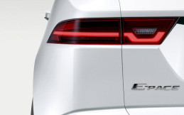 Jaguar E-Pace Terbaru Mulai Menggoda, Debut 13 Juli