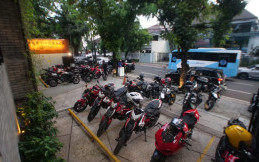 Ducati Owners Club Indonesia Gelar Bukber dan Santunan Yatim Piatu