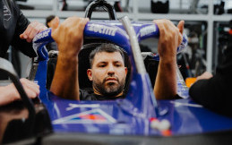 Mantan Pemain Manchester City Sergio Aguero Jadi Pembalap Porsche