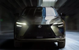 Lexus NX Terbaru Resmi Meluncur, Kini Bisa Jalan 100 Km Tanpa Bensin