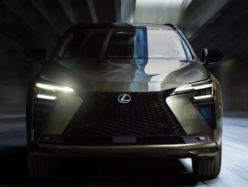 Lexus NX Terbaru Resmi Meluncur, Kini Bisa Jalan 100 Km Tanpa Bensin