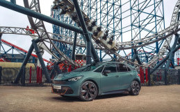 Cupra Born VZ Mobil Listrik Lincah Penakluk Tikungan