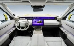 Freelander 8 Pamer Interior Mewah, Usung Layar 46,3 Inci dan Teknologi Huawei ADS 5.0