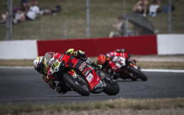 Hasil Race 1 WSBK Ceko 2022 : Bautista Raih Kemenangan, Rea Gagal Podium