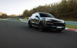 Porsche Cayenne Turbo Coupe, Tambun Tapi Cepat di Nurburgring Nordschleife 