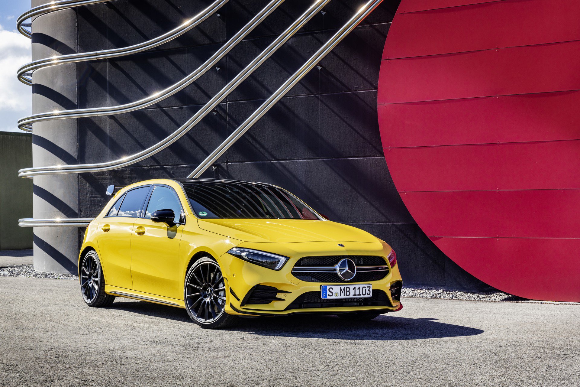 Patut Ditunggu, AMG A35 Akan Debut di Paris Motor Show