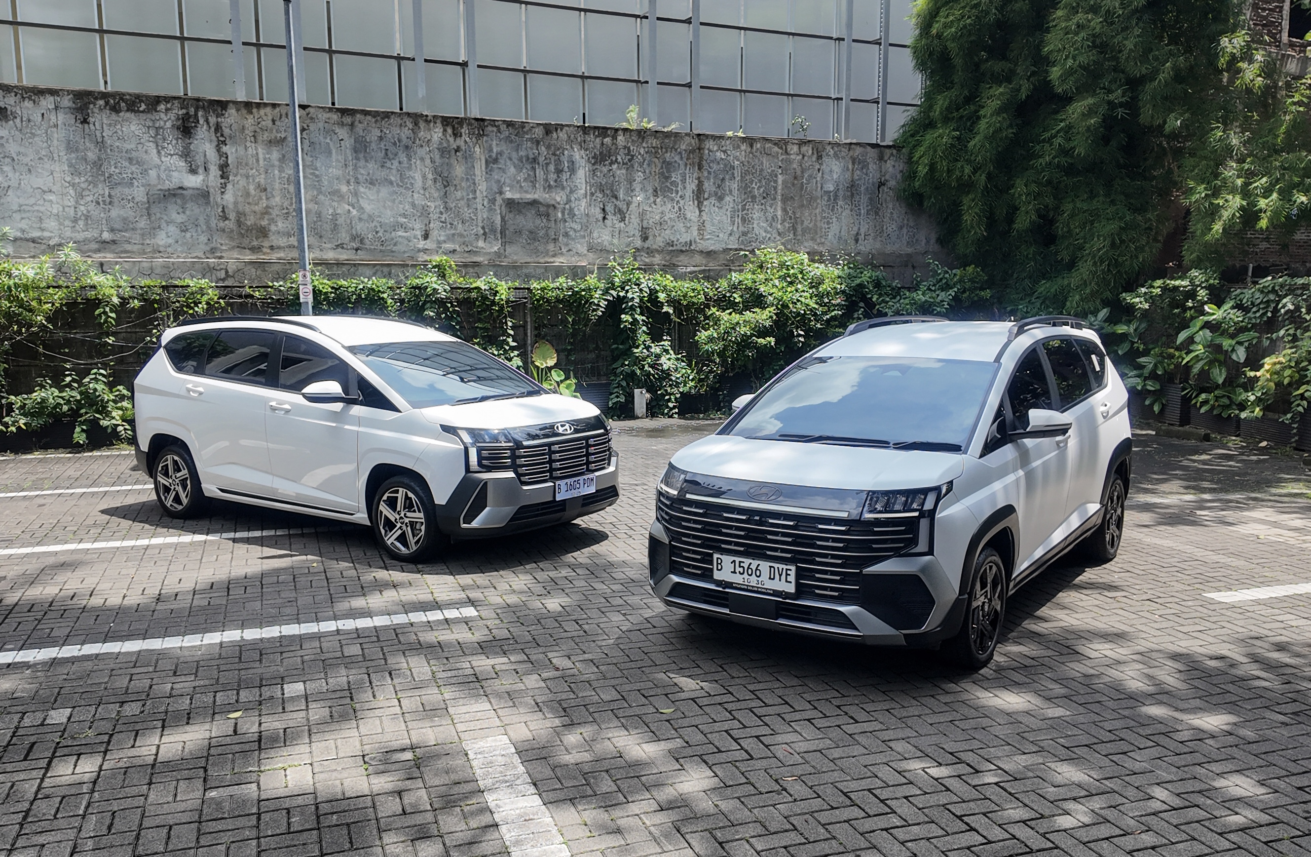 Perbedaan Hyundai Stargazer Cartenz X dengan Stargazer Cartenz Biasa