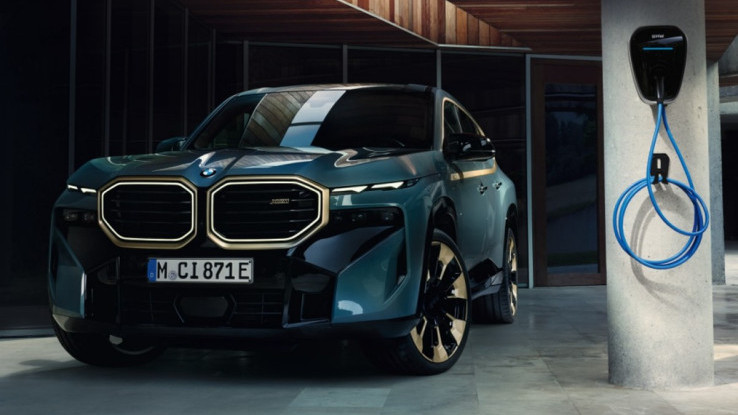 Daftar Mobil Termahal di IIMS 2024, Harganya Tembus Miliaran