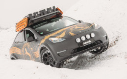 Tesla Model Y Jadi Mobil Off-Road, Siapa Takut!