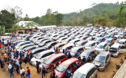 Ratusan Honda Mobilio Geruduk Surabaya, Ada Apa?
